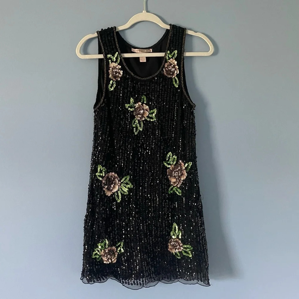 Forever 21 sequin rose floral Black shift Dress Size Small 14050